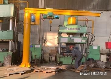 特种设备制造 操作悬臂吊必须持证上岗吗？